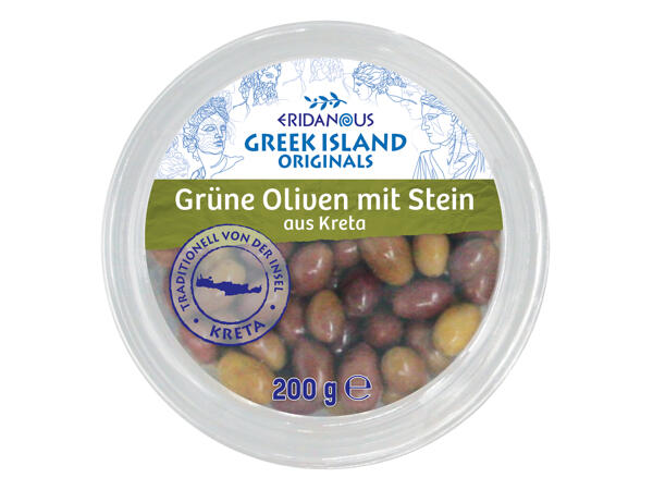 Grüne Oliven mit Stein