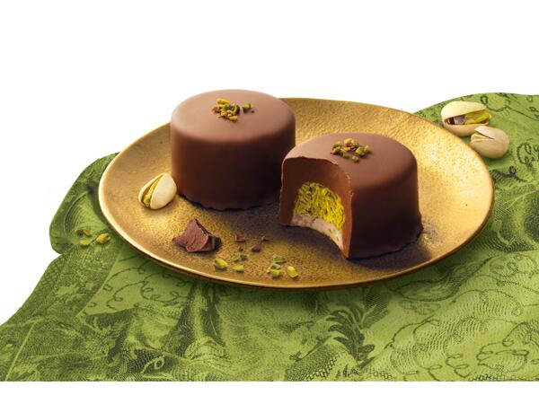 Mini Dubai Style Chocolate Cakes
