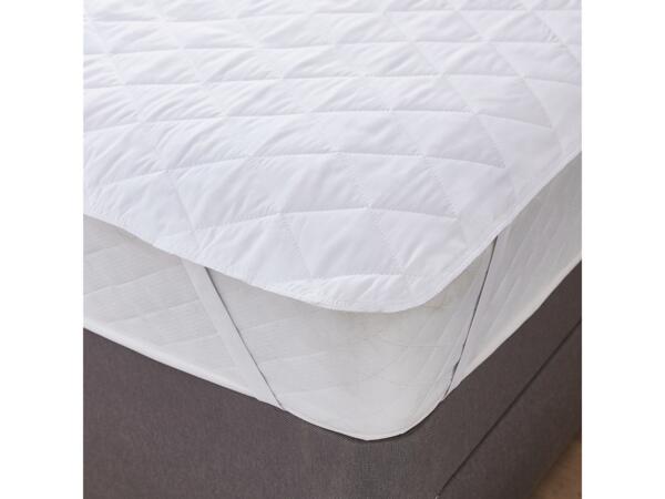 Winter Nights Mattress Protector