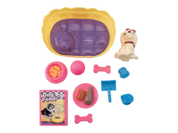 Doll set with accessories