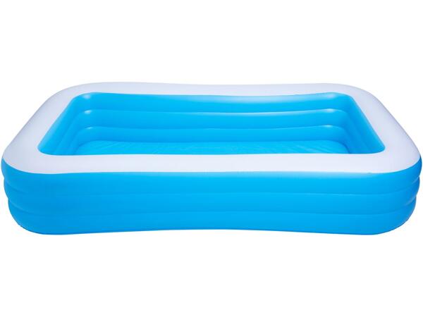 Leisure pool