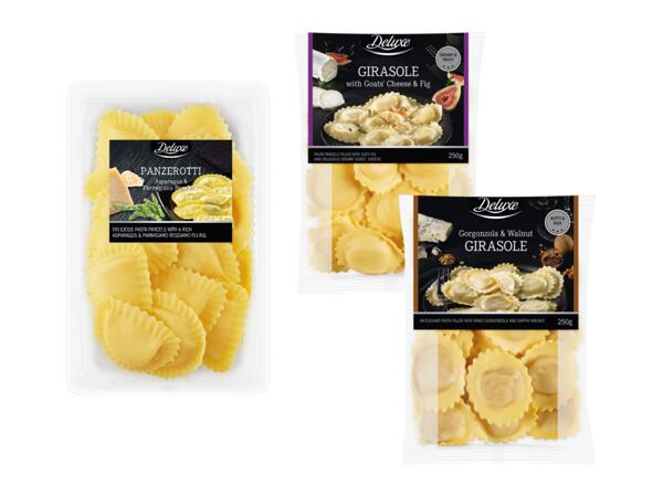 Färsk fylld pasta