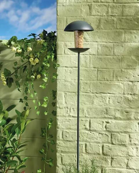 Bird Feeding Station