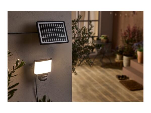 LED Solar Light With Motion Detector - Black