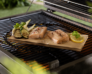 Tagliere in legno di cedro BBQ