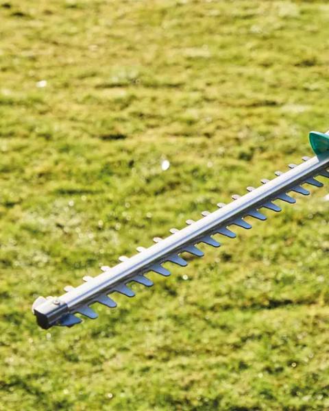 Cordless Telescopic Hedge Trimmer