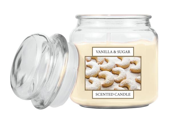 Scented candle with lid