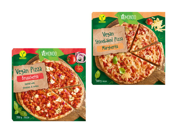 Pizza végane cuite au four à pierre