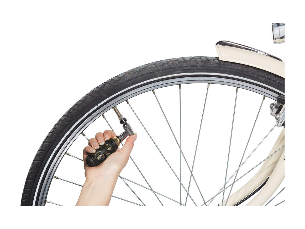 Crivit Mini CO2 Inflator or Replacement CO2 Cartridges1