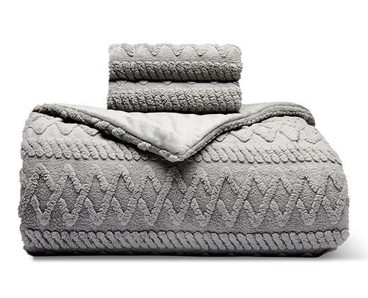 Huntington Home 3pc Reversible Comforter Set