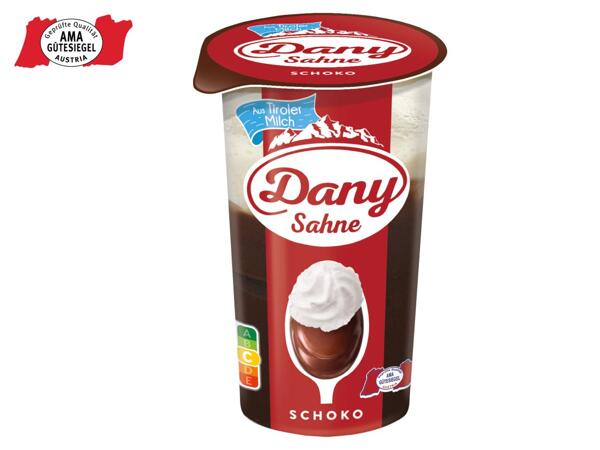 Pudding mit Sahne