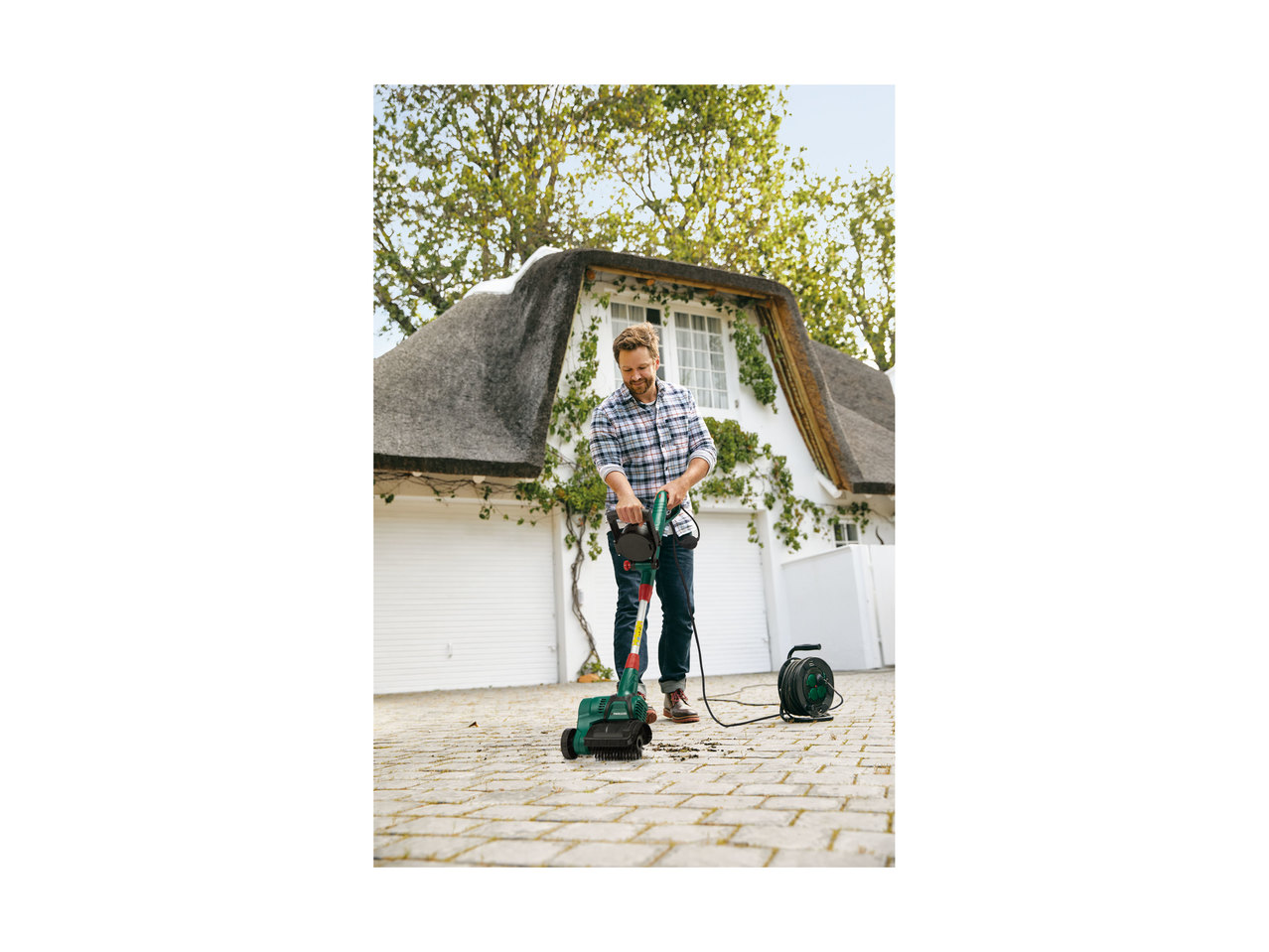 Parkside Electric Multi-Purpose Brush1