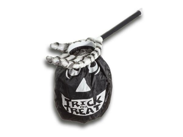 Trick or Treat Arm Extension