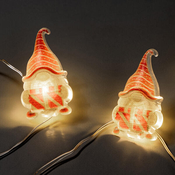 Lichterkette mit Ornamenten