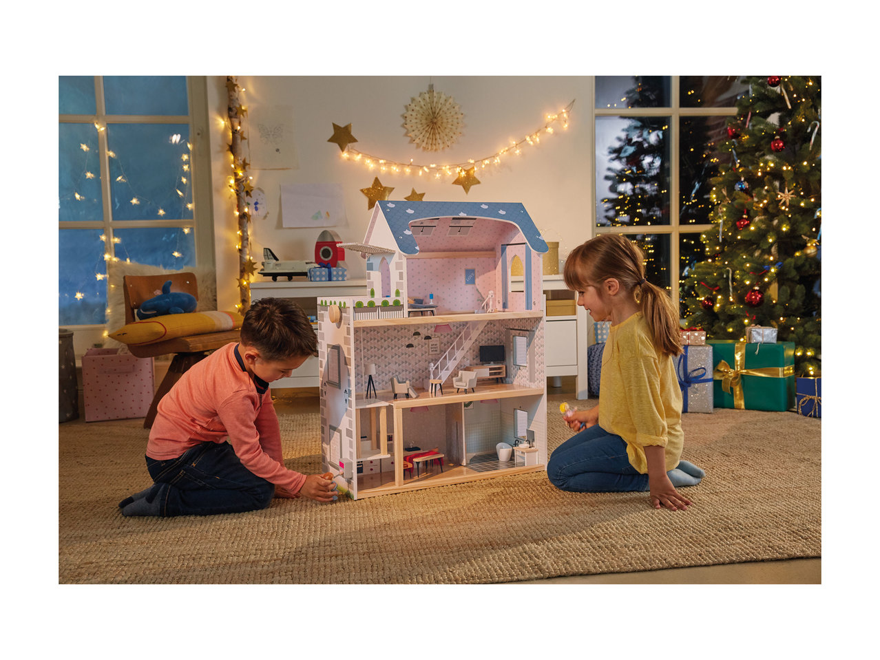 Playtive Junior XXL Doll's House1