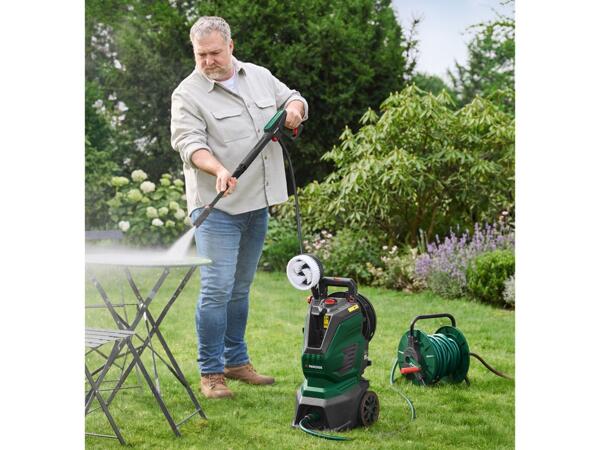 2400W Pressure Washer