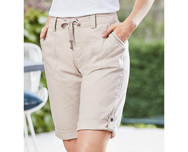 Women's Lace Trim Short