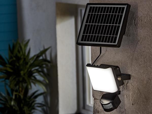 LED Solar Spotlight