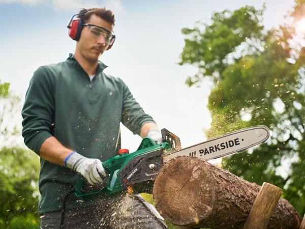 1600W Electric Chainsaw