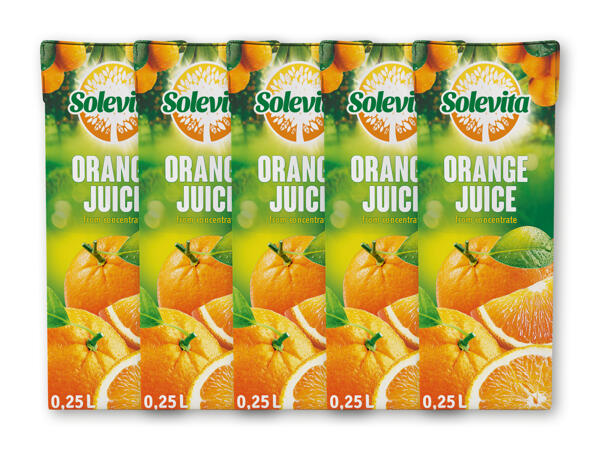 Æble- eller appelsinjuice