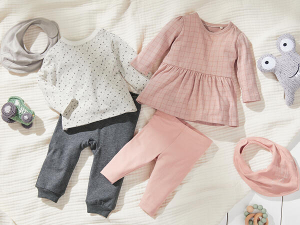 Baby's Outfit
