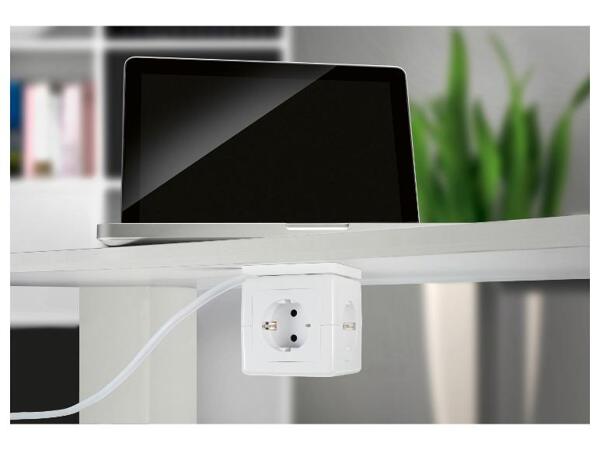 Zásuvková kostka s USB porty