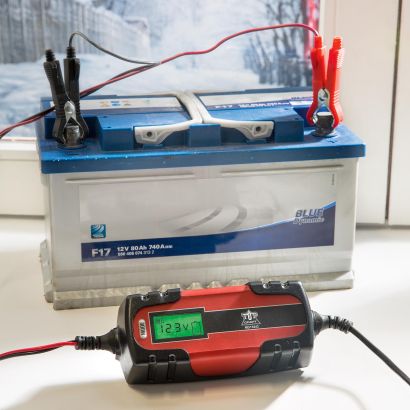 Chargeur de batteries 6 /12 V