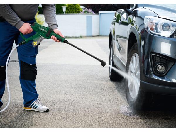 Cordless Pressure Washer