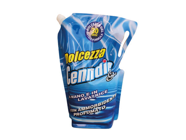 Laundry detergent pouch