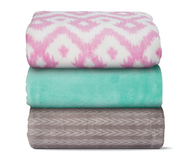 Huntington Home Royal Plush Blanket