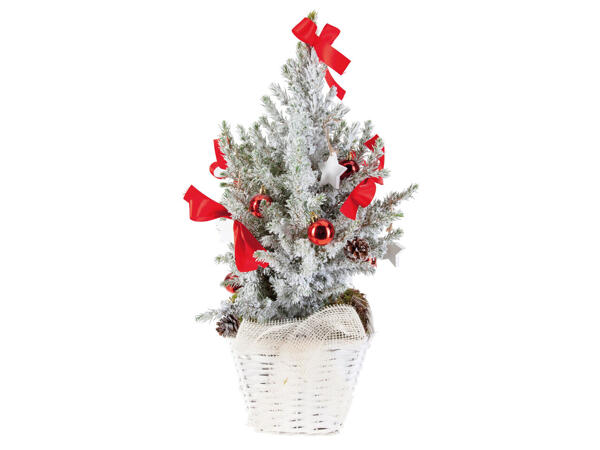 Weihnachtsbaum mit Dekoration