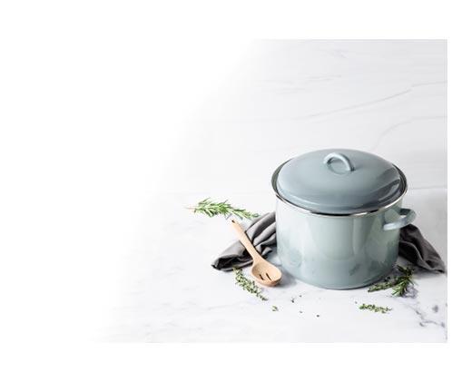 Crofton 
 12-Quart Porcelain Enamel Stockpot