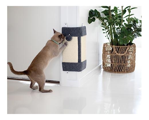 Heart to Tail Cat Corner Scratcher