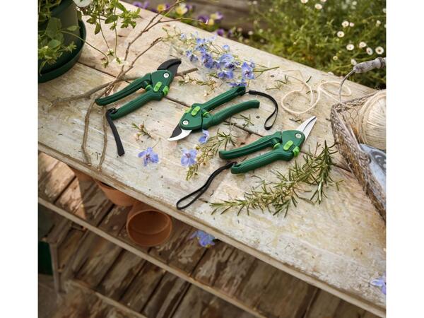 Anvil, bypass or universal secateurs