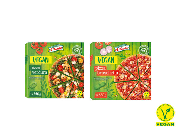 Vegansk stenugnsbakad pizza
