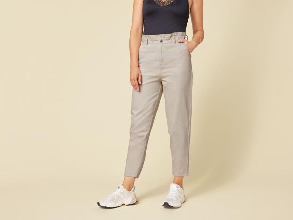 Ladies' paperbag trousers