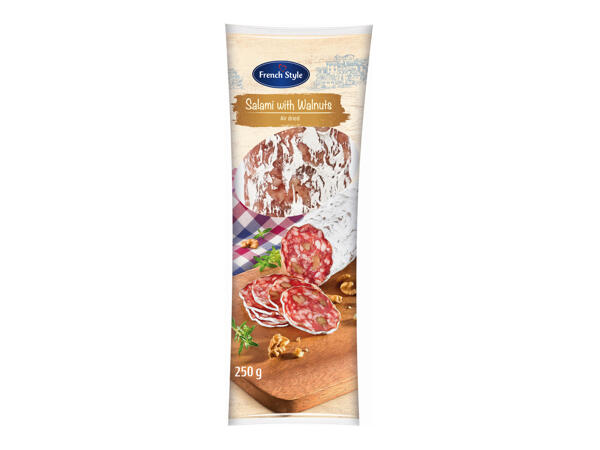 Salami mit Walnüssen