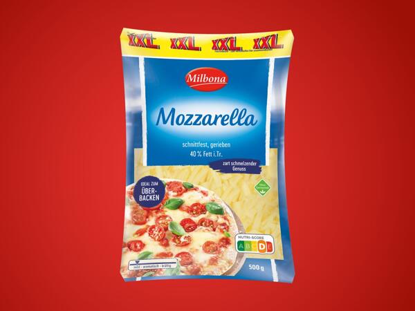 Mozzarella gerieben