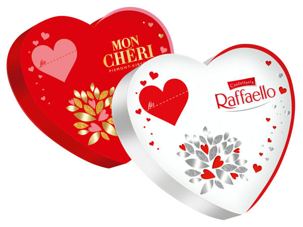 FERRERO Pralinen in Herz-Schachtel