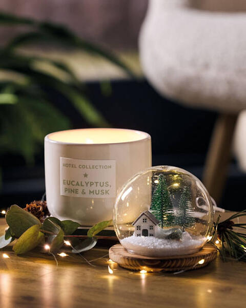 Snowglobe Candle
