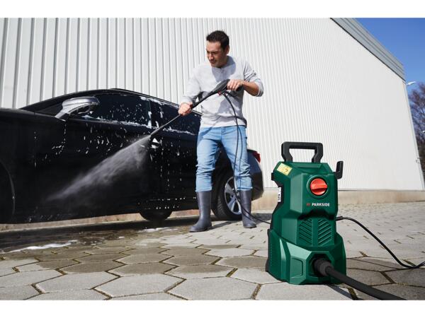 VYSOKOTLAKÝ ČISTIČ 1 300 W