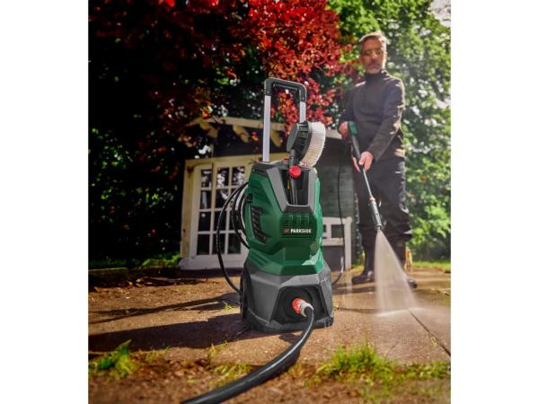 Pressure washer