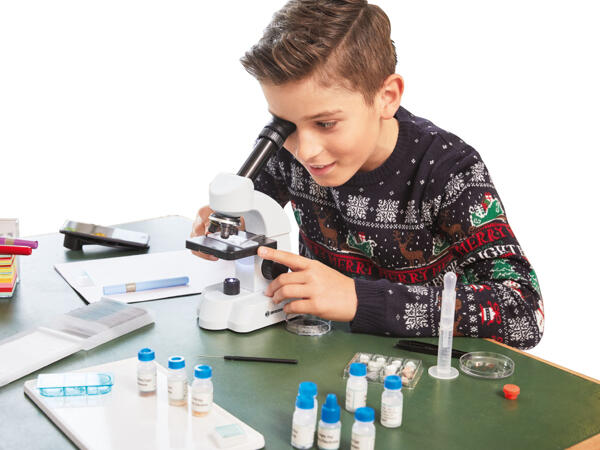 Microscope