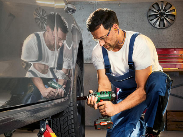 Cordless Vehicle Impact Wrench