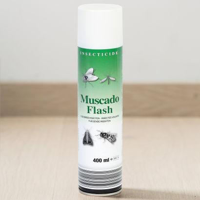 Spray insecticide contre insectes volants