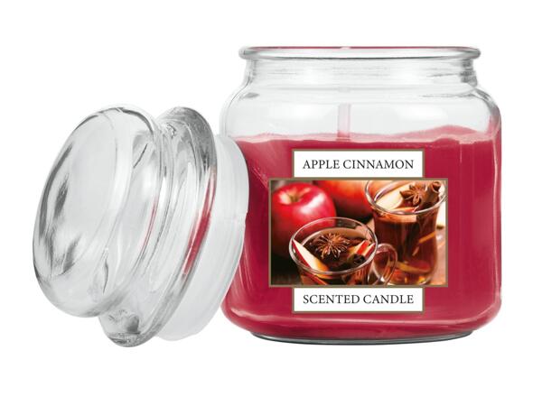 Scented candle with lid