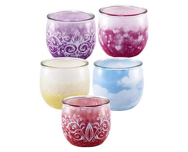 BOUGIE PARFUMÉE DANS UN VERRE COLORÉ