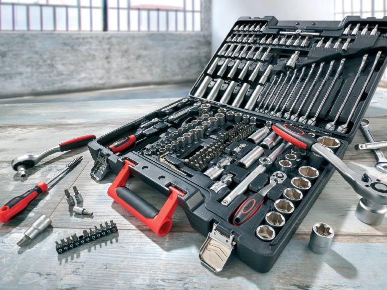 POWERFIX(R) 216 Piece Socket Set