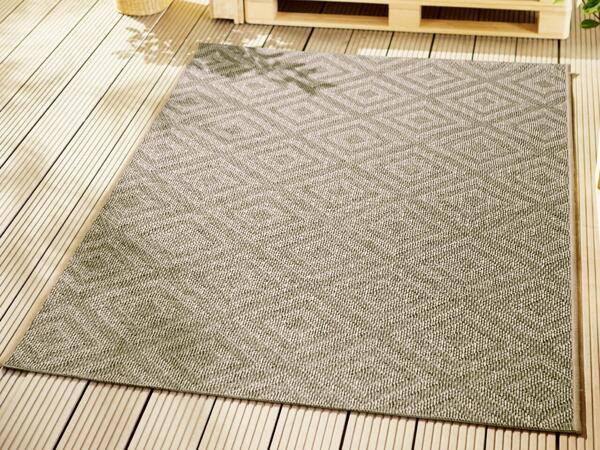 Rug