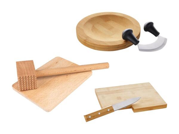 Planche à découper avec hachoir/​avec couteau intégré/​avec attendrisseur de viande